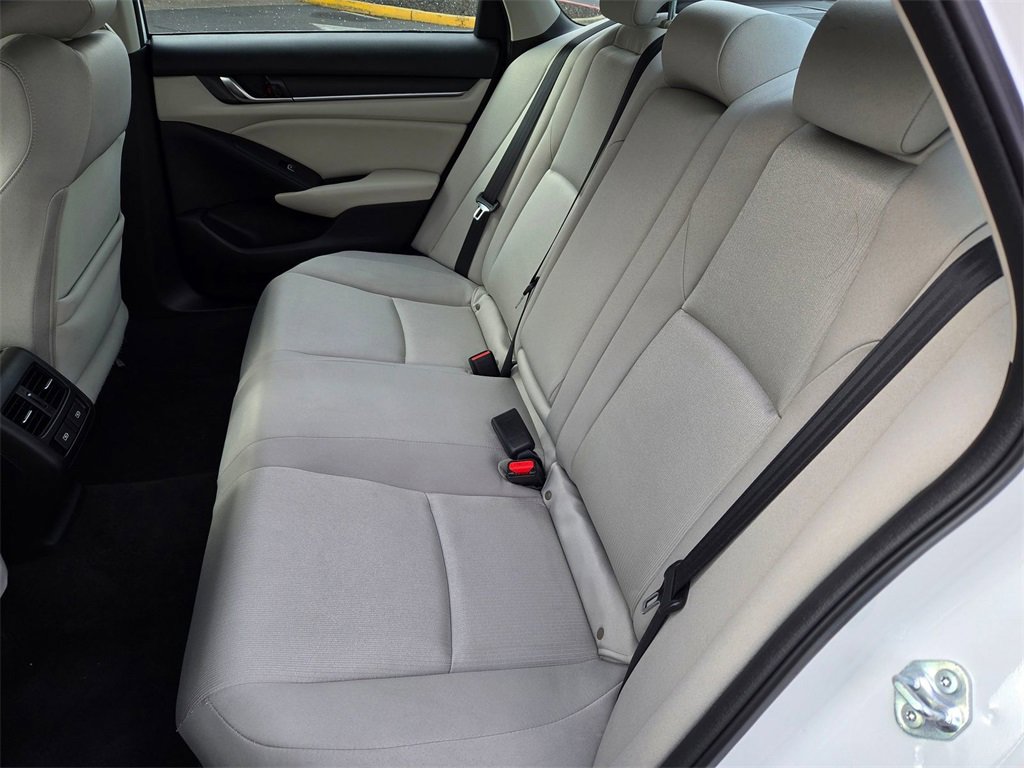 Used 2021 Honda Accord EX image 10
