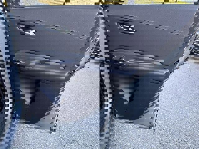 Used 2025 Cadillac XT4 Premium Luxury FWD image 21