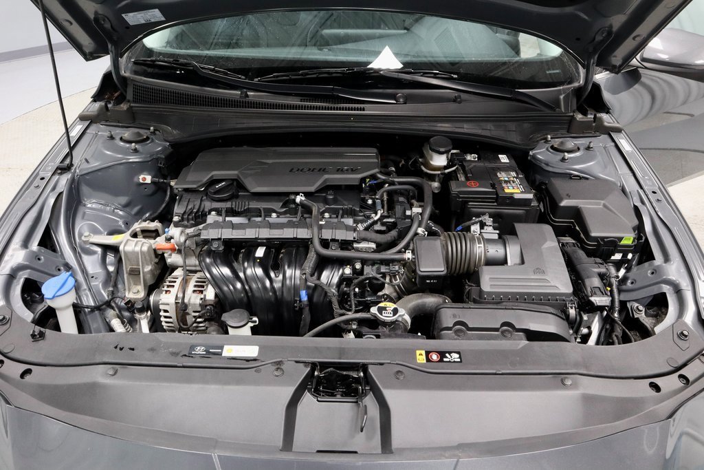 Certified 2024 Hyundai Elantra Limited image 18