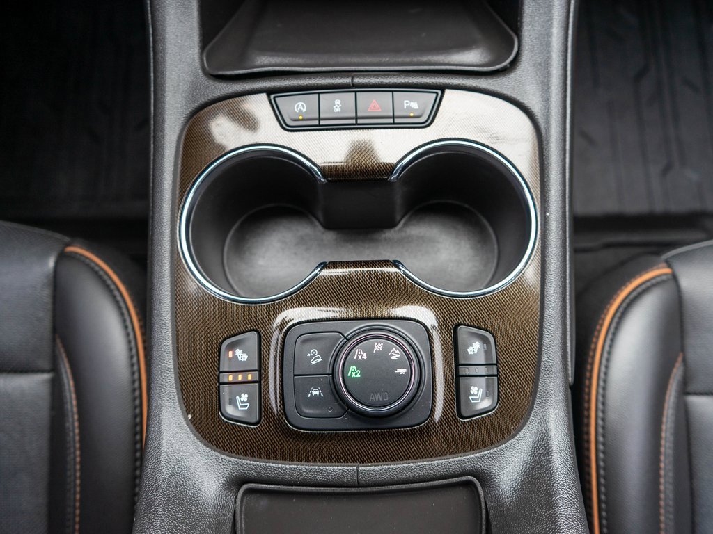 Used 2021 GMC Acadia AT4 w/ Technology Package image 29