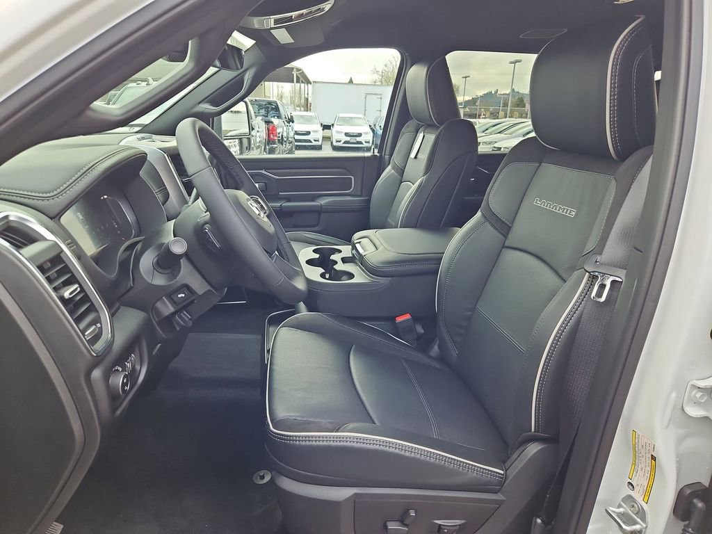New 2026 RAM 2500 Laramie AWD/4WD image 12