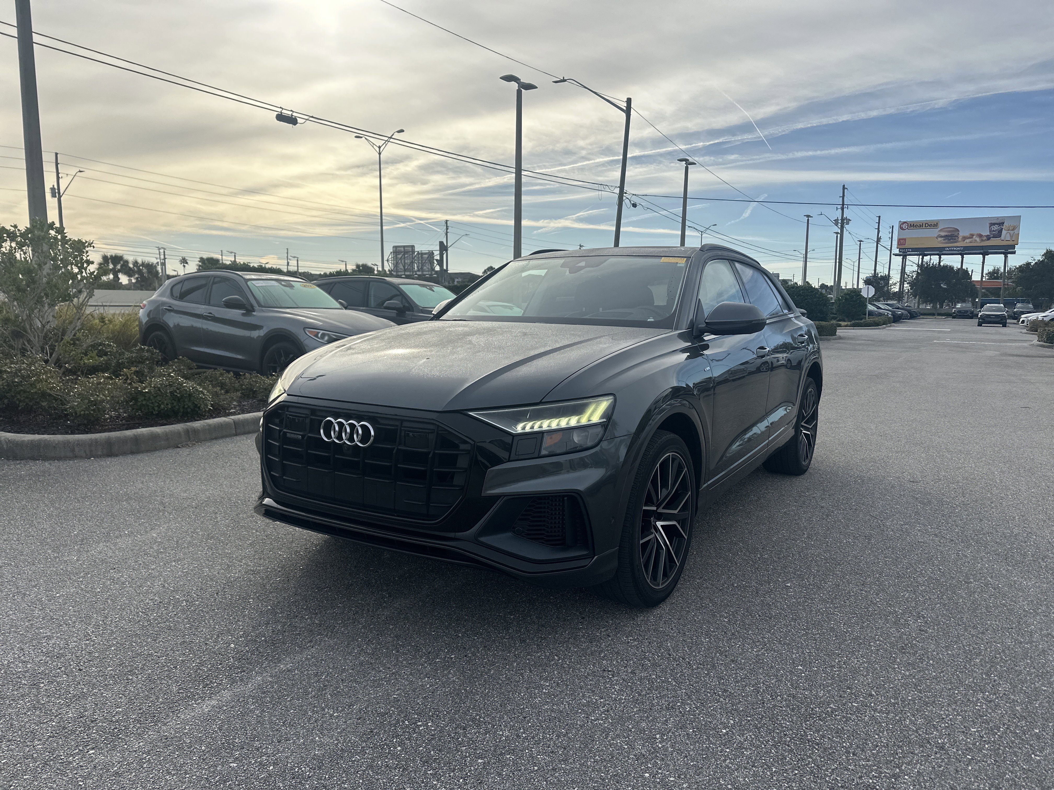 Used 2019 Audi Q8 Prestige w/ Luxury Package image 2