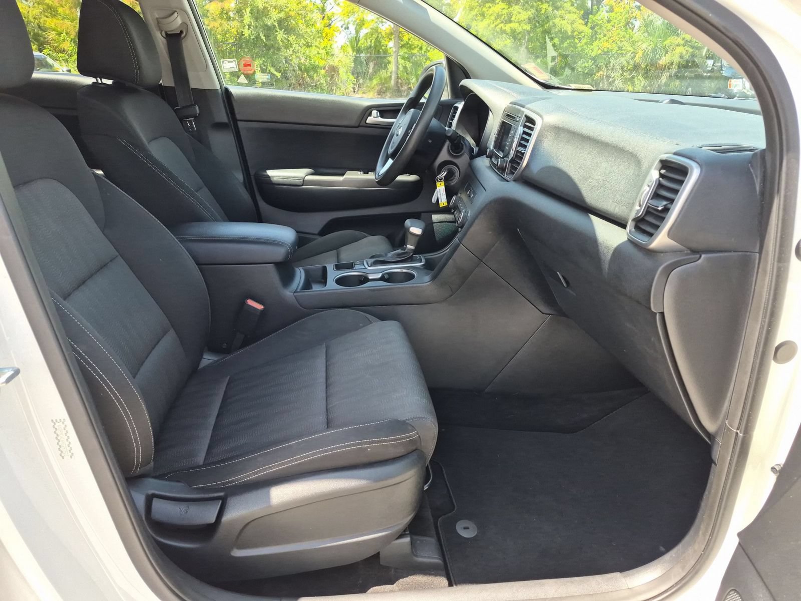 Used 2017 Kia Sportage LX AWD/4WD image 26