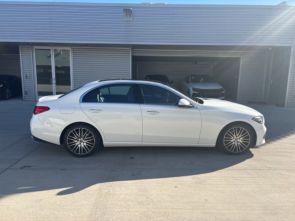 Used 2024 Mercedes-Benz C 300 4MATIC Sedan image 4
