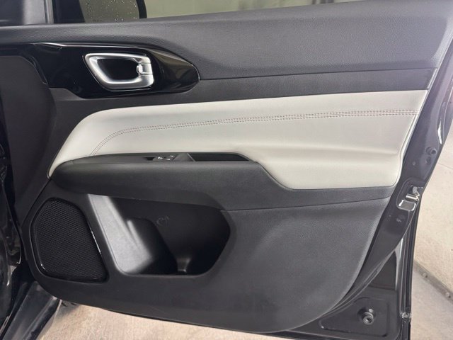 Used 2022 Jeep Compass Limited AWD/4WD image 27