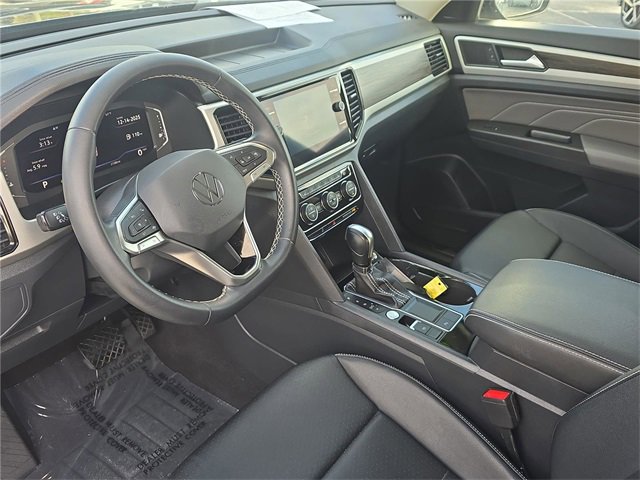 Used 2023 Volkswagen Atlas SE w/ Panoramic Sunroof Package image 17