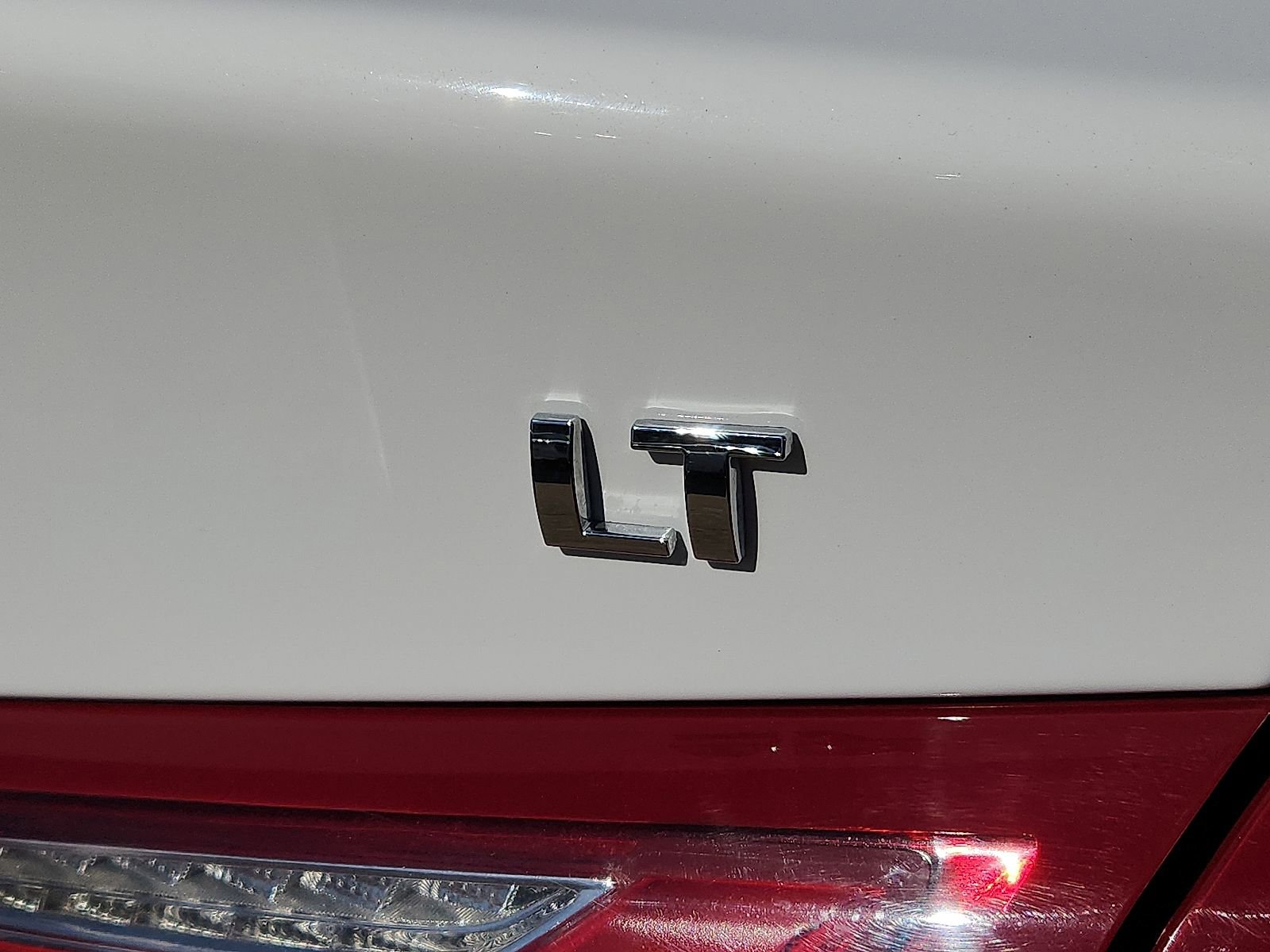 Used 2022 Chevrolet Malibu LT image 9