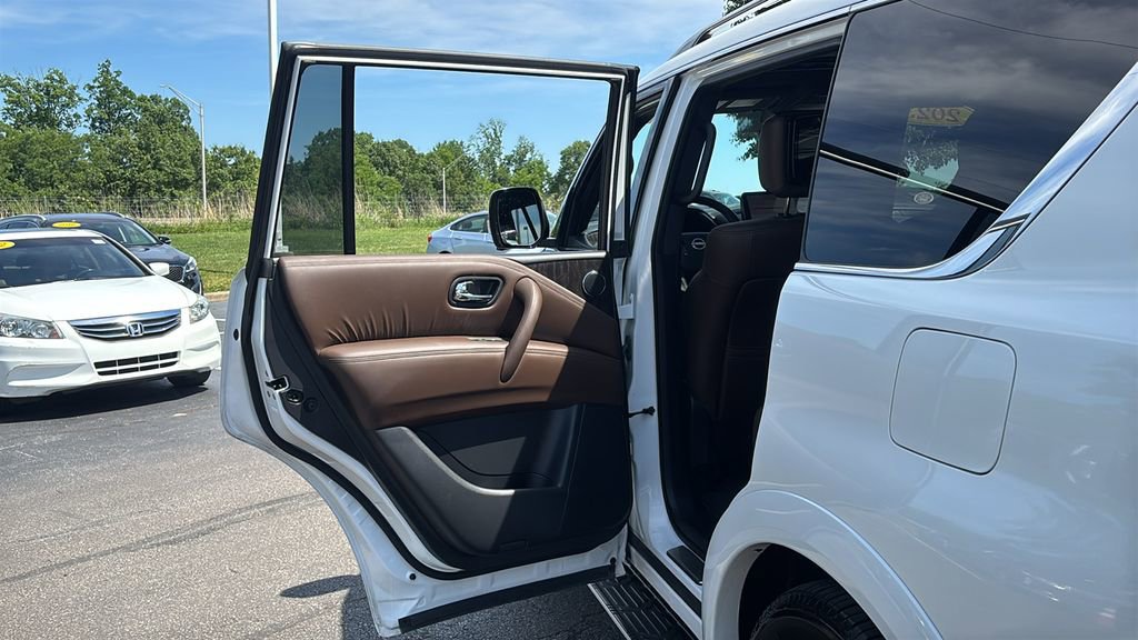 Used 2023 Nissan Armada Platinum w/ Captain's Chairs Package AWD/4WD image 28
