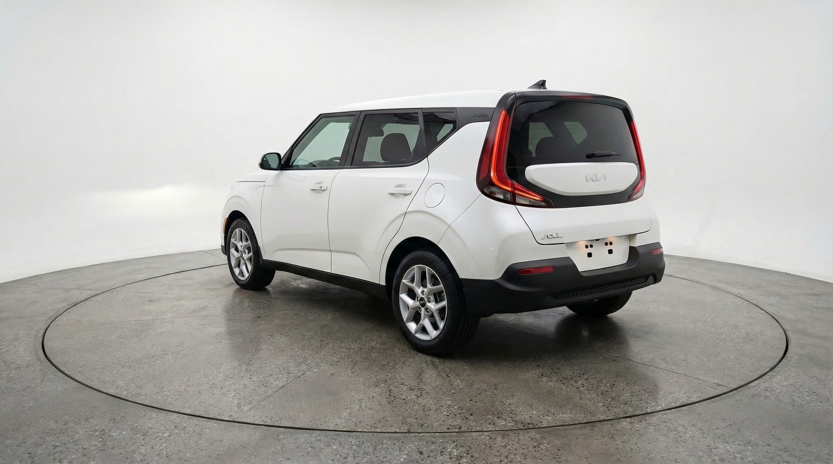 Used 2025 Kia Soul LX w/ LX Technology Package image 6
