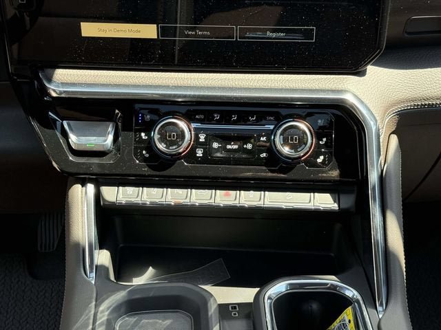 New 2026 GMC Sierra 3500 Denali w/ Denali Reserve Package AWD/4WD image 17