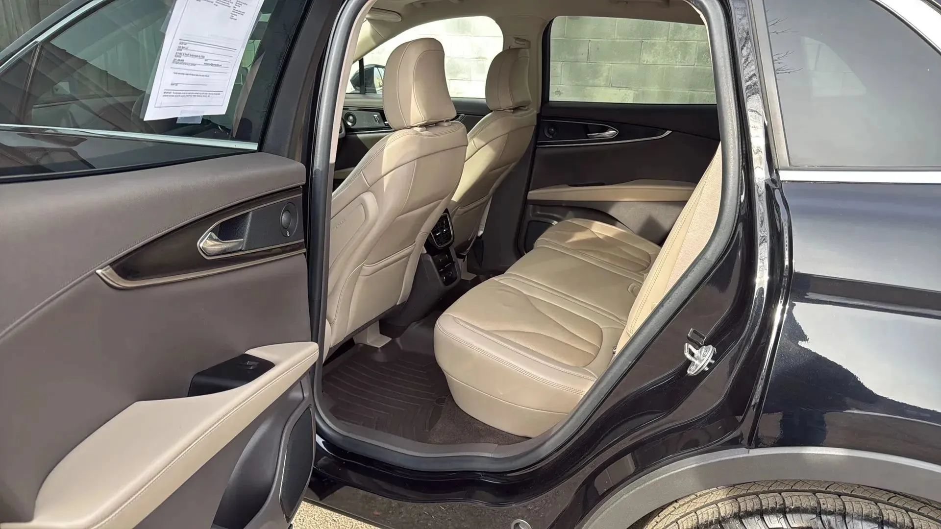 Used 2021 Lincoln Nautilus Reserve FWD image 13