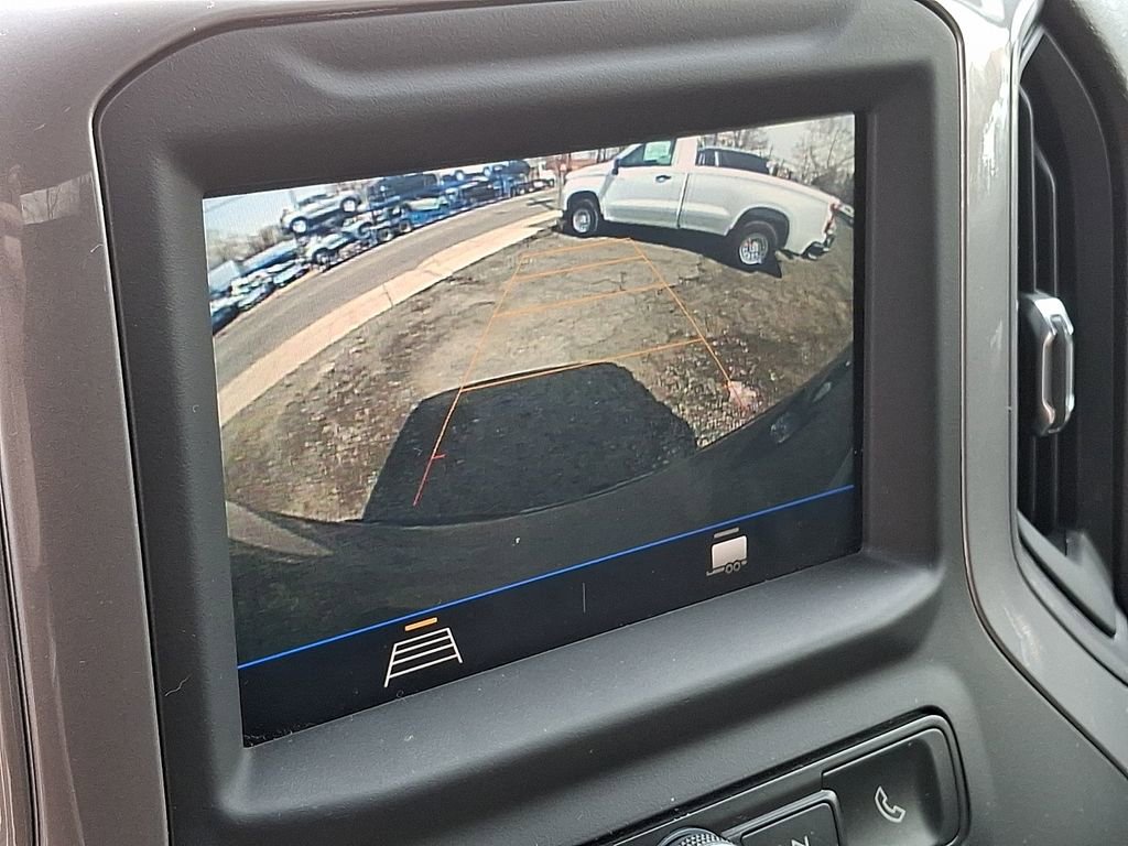 Used 2020 Chevrolet Silverado 1500 Custom w/ Custom Value Package image 17