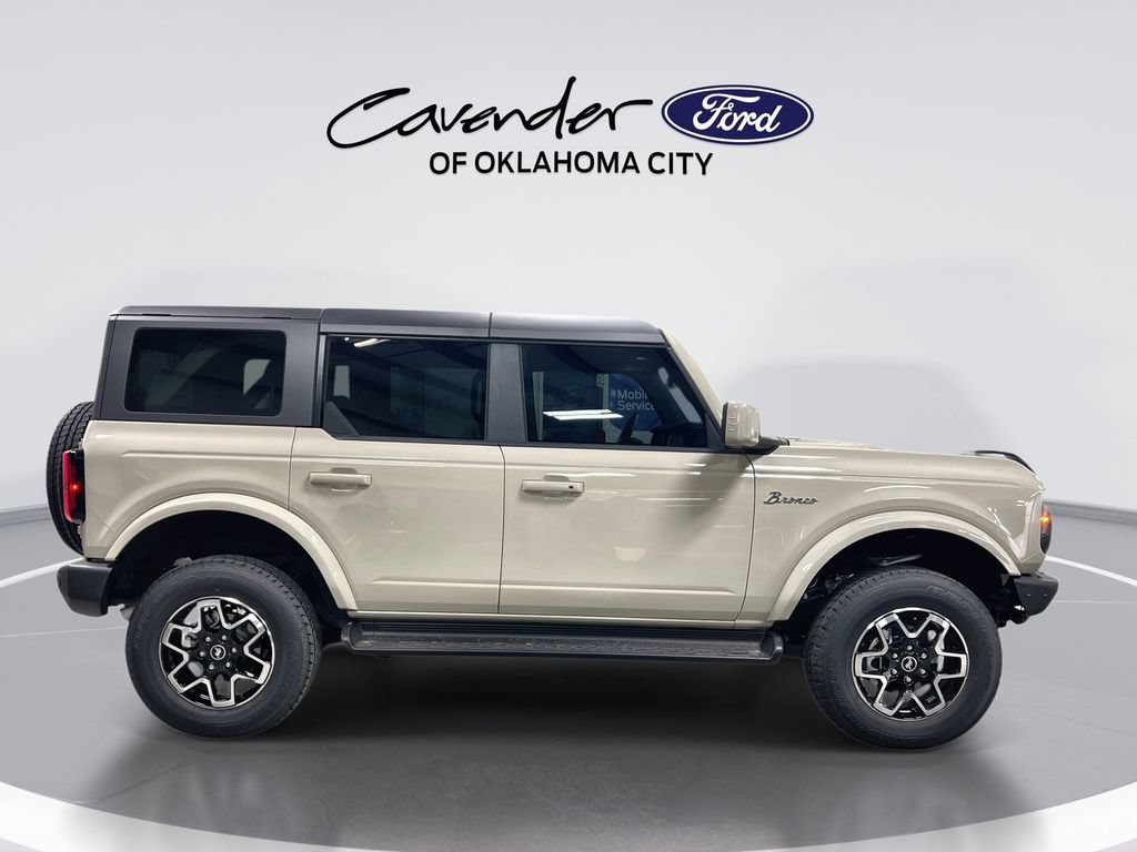 Used 2025 Ford Bronco Outer Banks AWD/4WD image 9