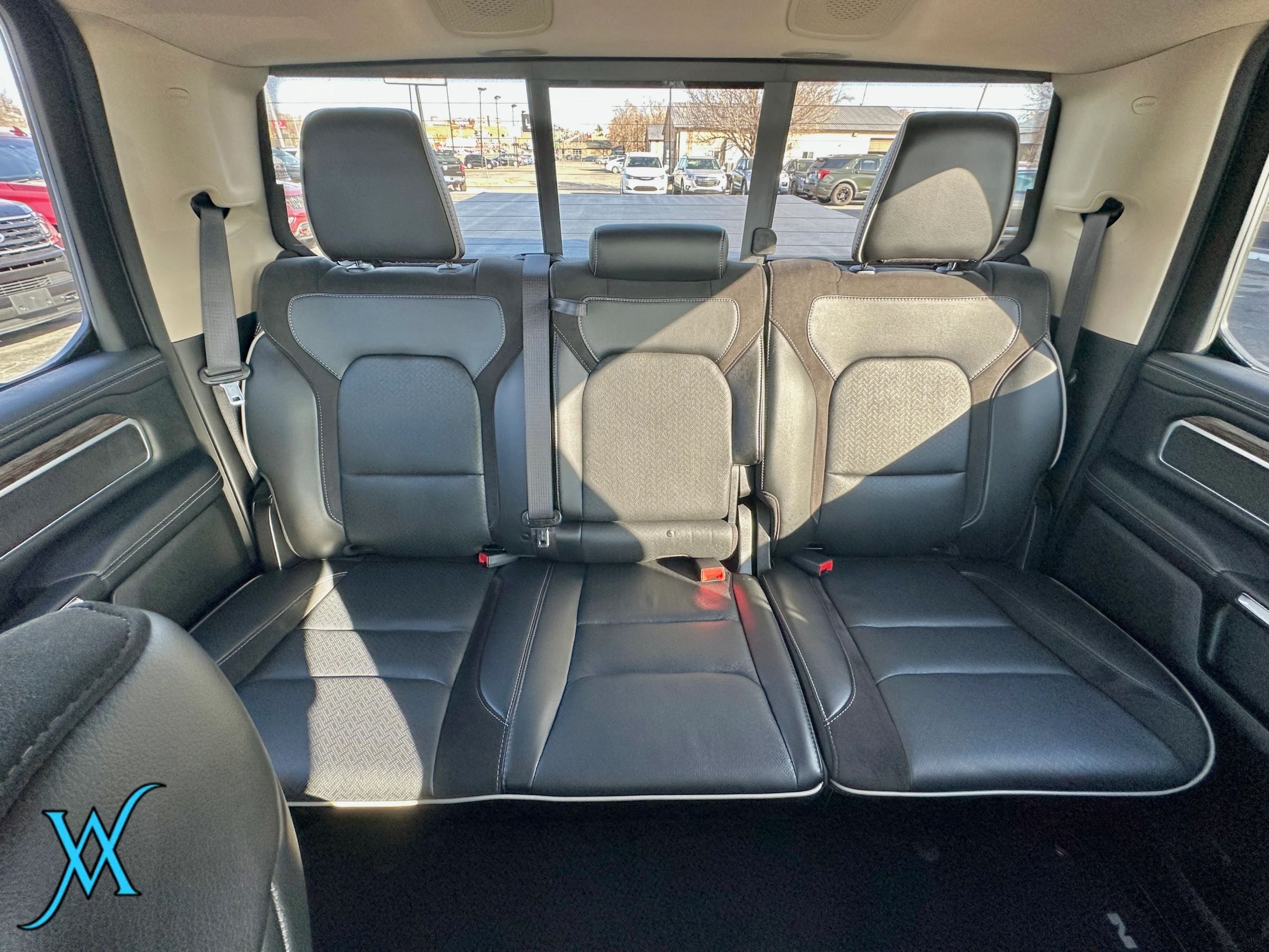 Used 2020 RAM 1500 Laramie AWD/4WD image 36
