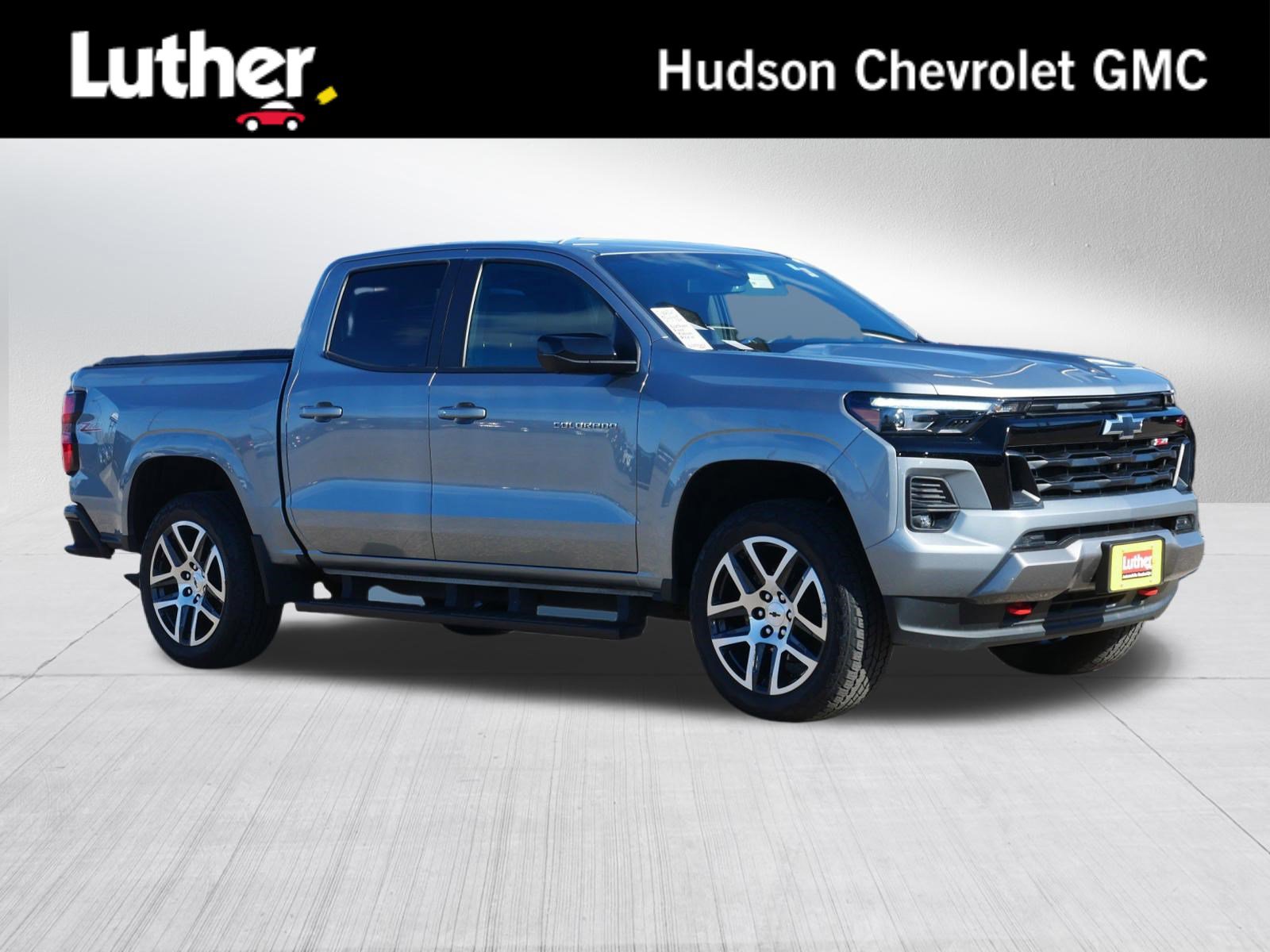 Used 2024 Chevrolet Colorado Z71 w/ Z71 Convenience Package 2