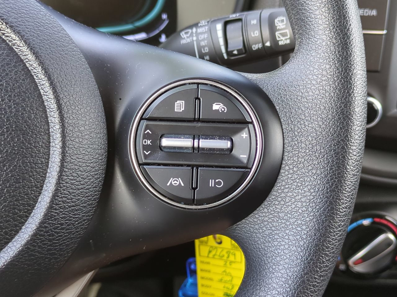Certified 2025 Kia Soul LX w/ LX Technology Package FWD image 23