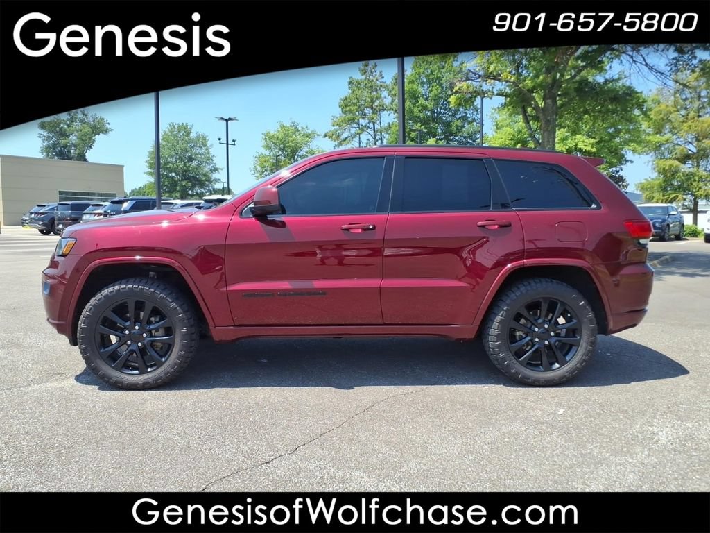 Used 2020 Jeep Grand Cherokee Altitude RWD image 2