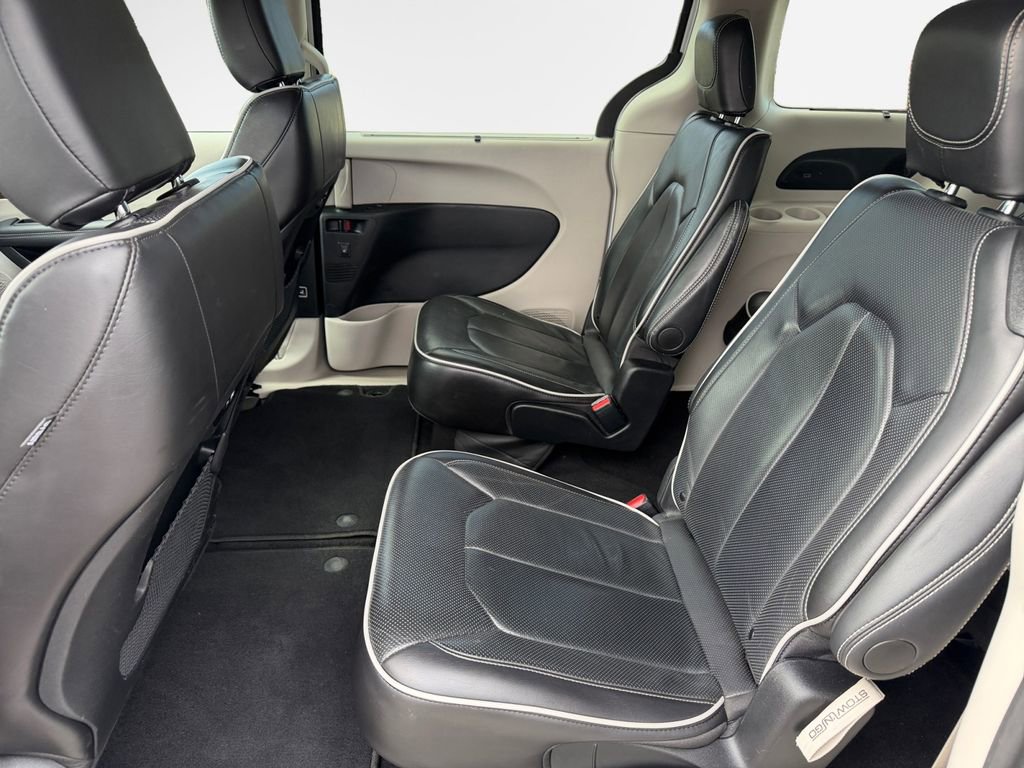 Used 2024 Chrysler Pacifica Limited FWD image 24