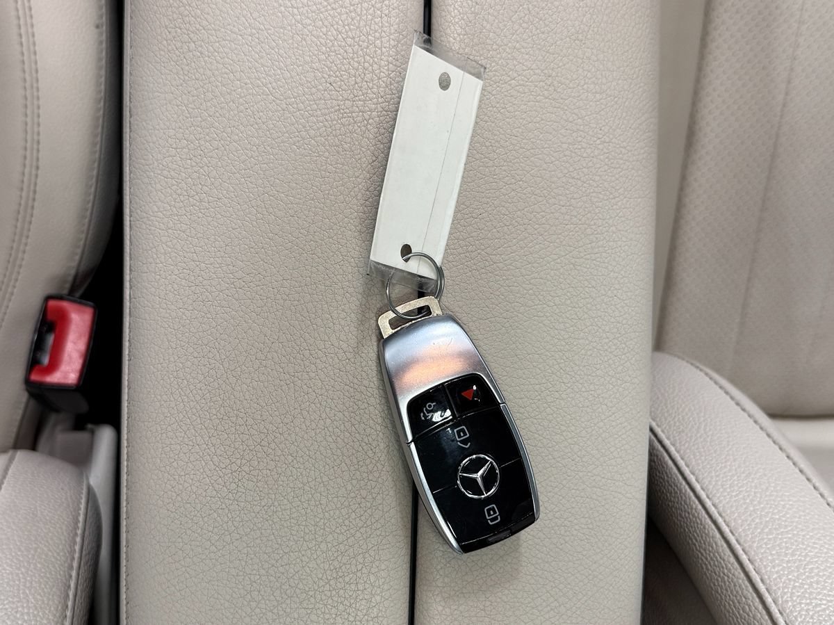 Used 2019 Mercedes-Benz E 300 4MATIC w/ Premium 1 Package image 40
