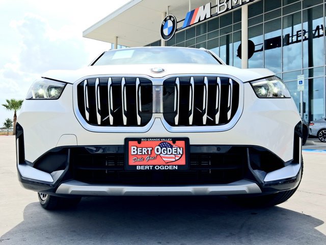Used 2026 BMW X1 xDrive28i w/ Convenience Package AWD/4WD image 2