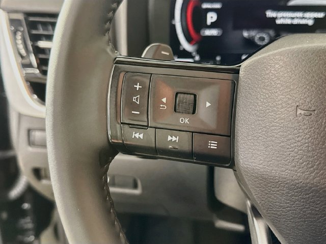 Used 2025 Nissan Rogue SL w/ SL Premium Package AWD/4WD image 13