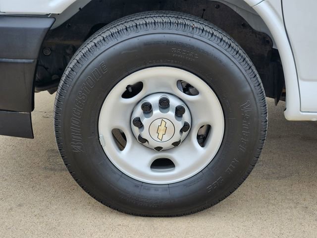 Used 2025 Chevrolet Express 3500 LS RWD image 16