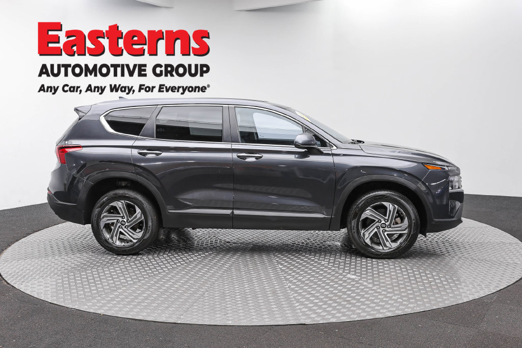 Used 2023 Hyundai Santa Fe SE AWD/4WD image 5