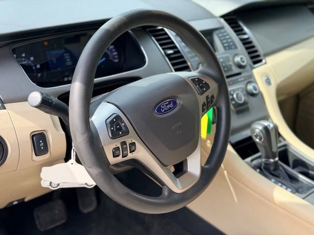 Used 2018 Ford Taurus SE FWD image 6