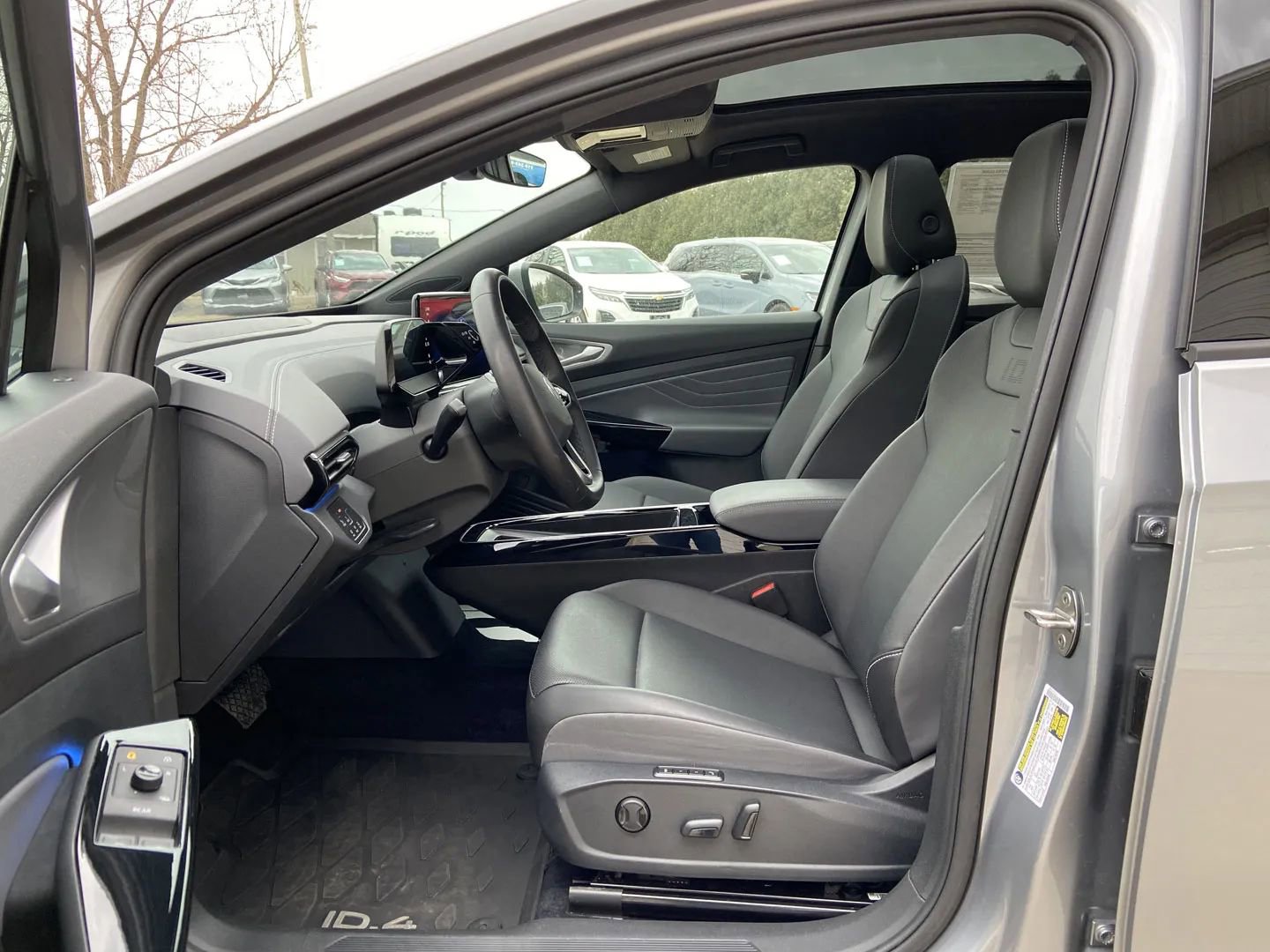 Used 2023 Volkswagen ID.4 Pro S image 12