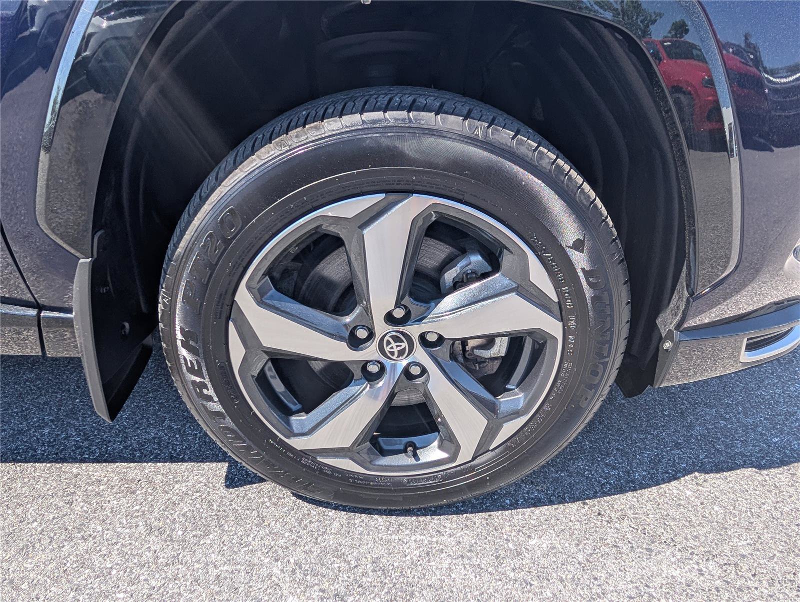 Used 2024 Toyota RAV4 SE w/ Weather & Moonroof Package AWD/4WD image 9