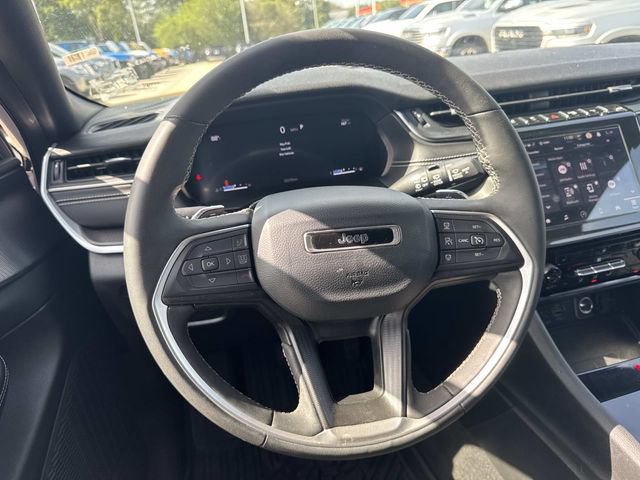 Used 2023 Jeep Grand Cherokee L Laredo RWD image 28