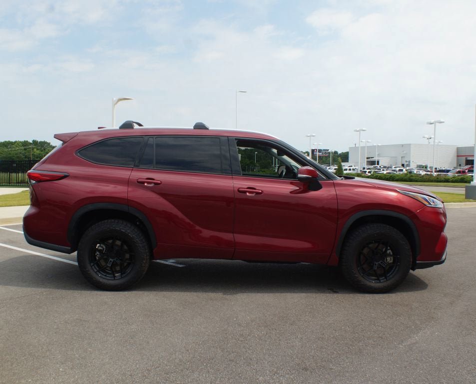 Used 2023 Toyota Highlander Limited FWD image 21