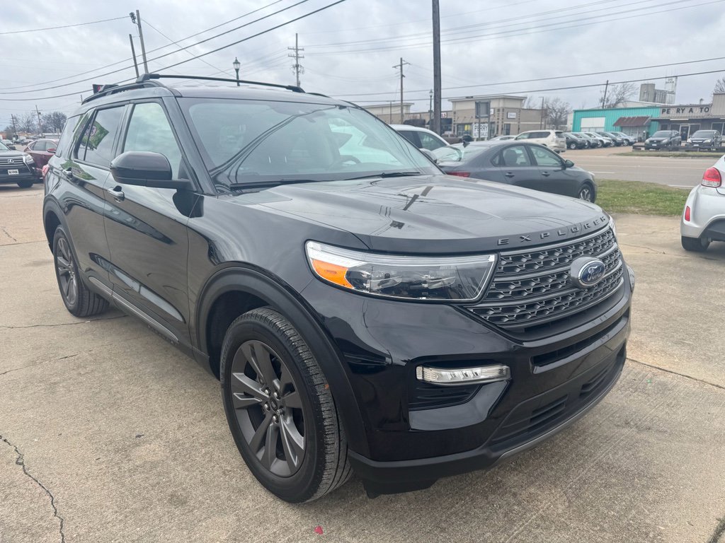 Used 2022 Ford Explorer XLT w/ Equipment Group 202A image 7