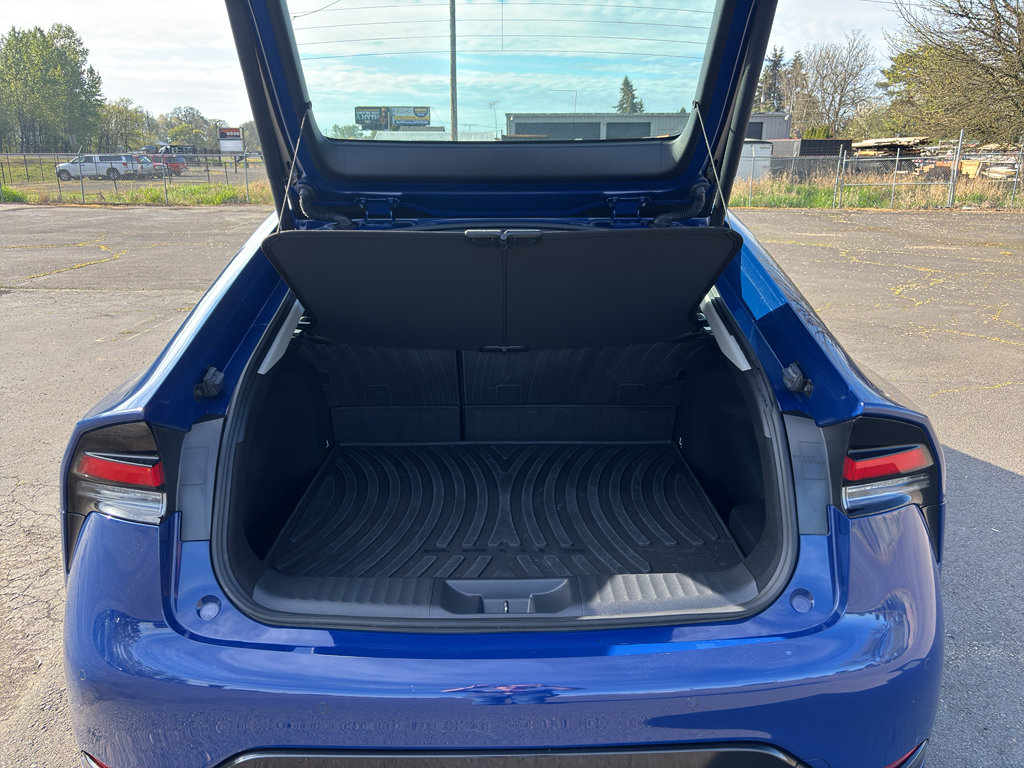 Used 2023 Toyota Prius Limited image 9