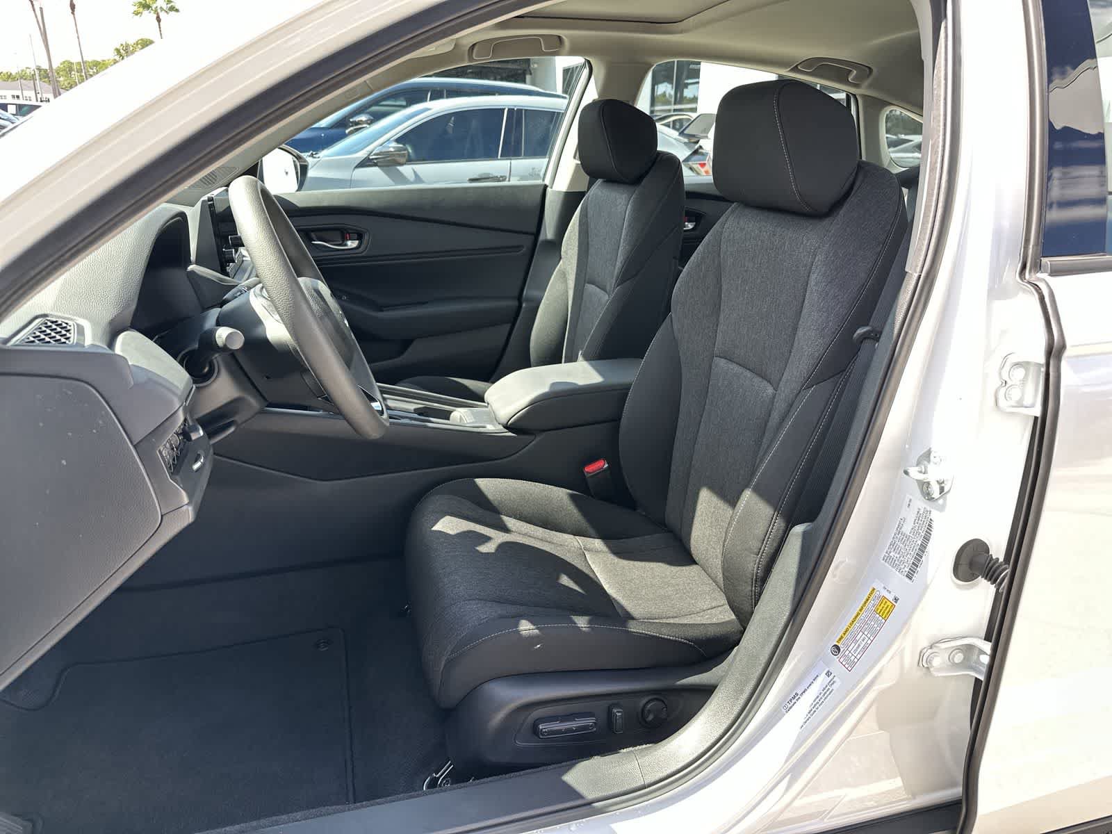 Used 2025 Honda Accord SE image 3