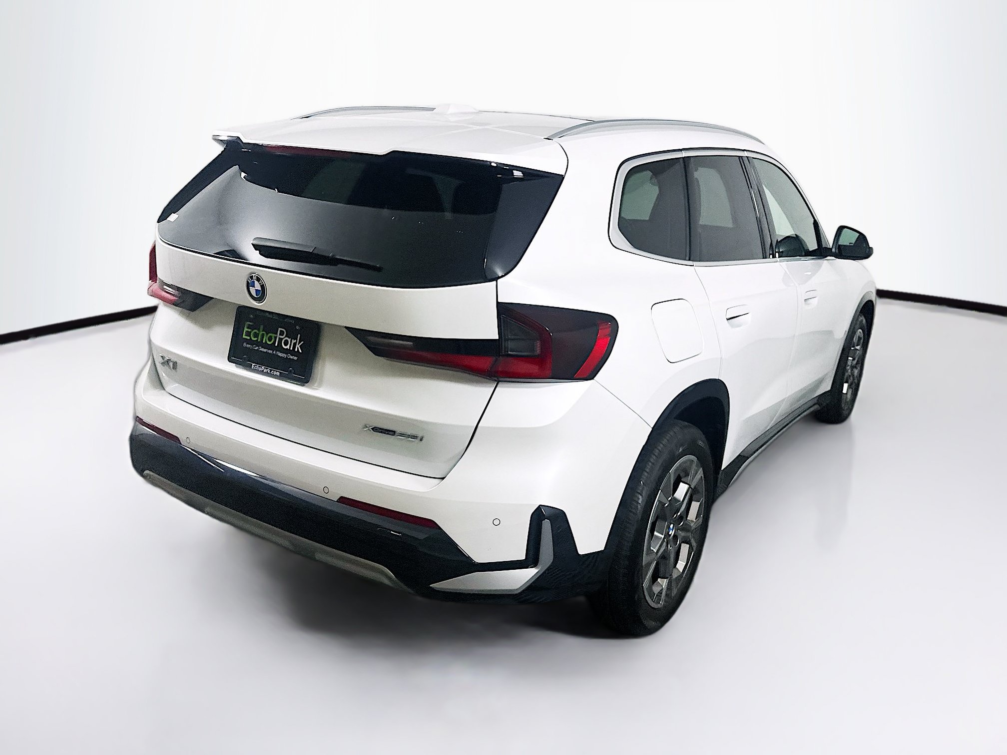 Used 2025 BMW X1 xDrive28i AWD/4WD image 9