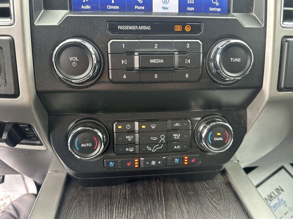 Used 2021 Ford F350 Lariat w/ Chrome Package image 25