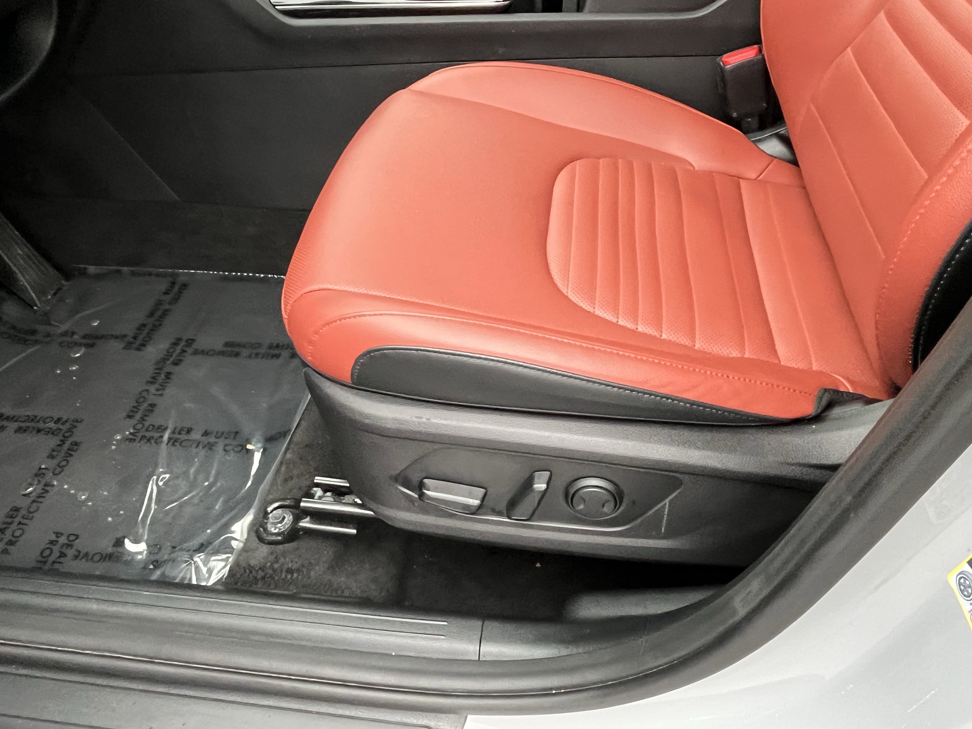 Used 2023 Kia Sportage SX image 16