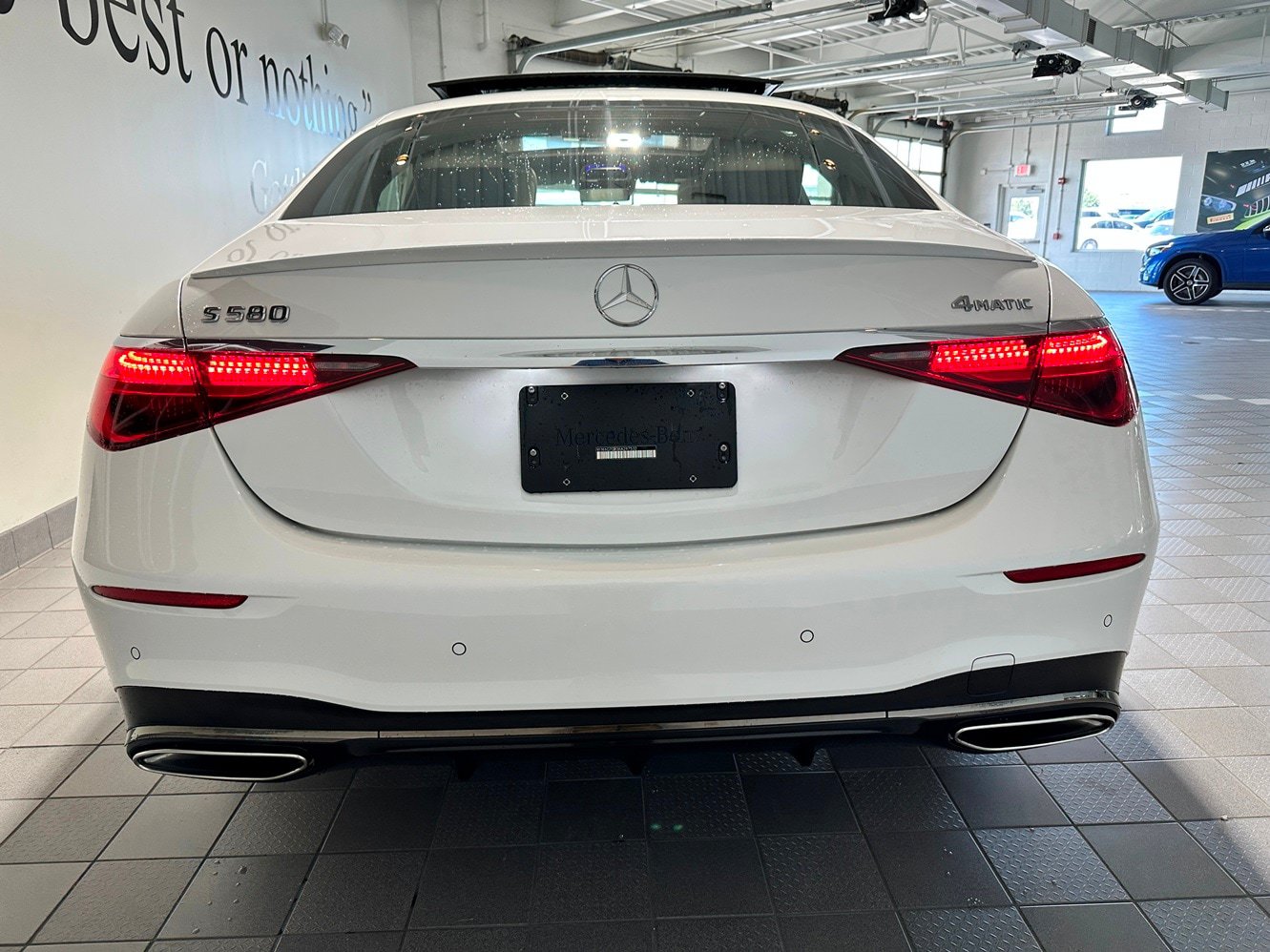 Used 2024 Mercedes-Benz S 580 4MATIC Sedan image 5