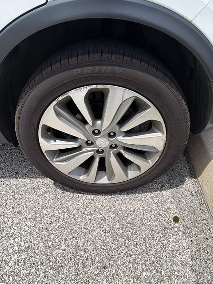 Used 2019 Buick Encore Preferred AWD/4WD image 7