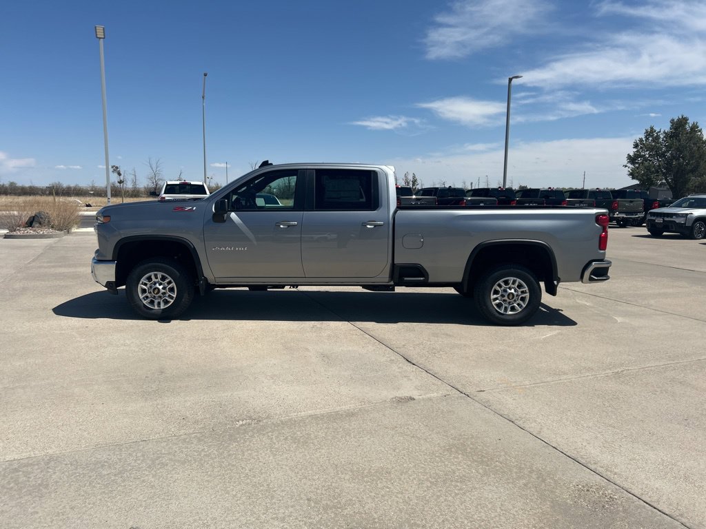 New 2026 Chevrolet Silverado 2500 LT w/ Z71 Off-Road Package AWD/4WD image 2