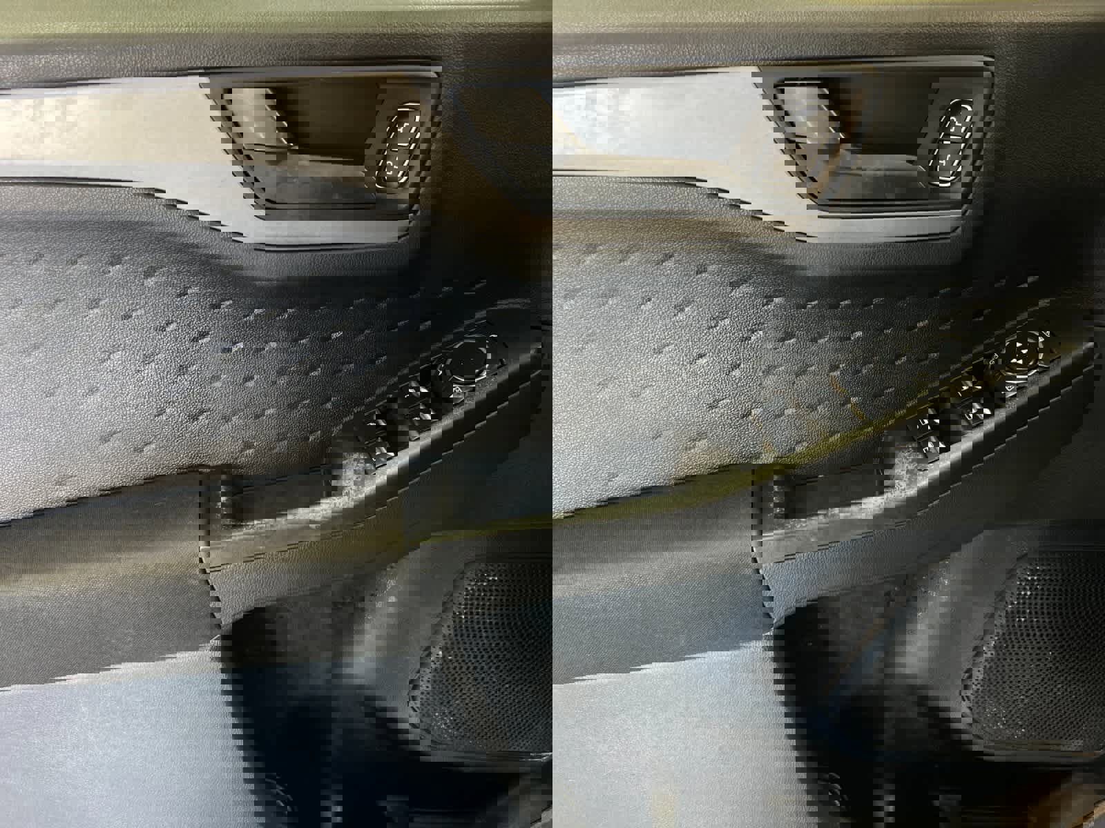 Used 2020 Ford Escape S image 13