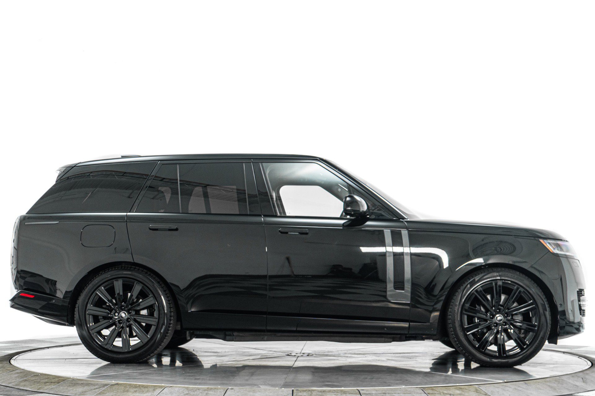 Used 2025 Land Rover Range Rover SE AWD/4WD image 49