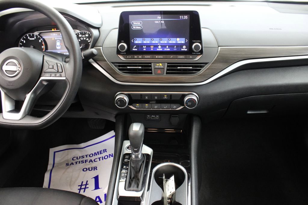 Used 2024 Nissan Altima 2.5 SV image 20