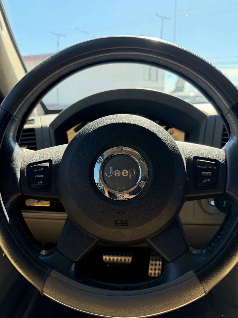 Used 2007 Jeep Grand Cherokee SRT8 w/ SRT Option Group I image 15