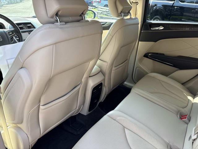 Used 2018 Lincoln MKC Reserve FWD image 17