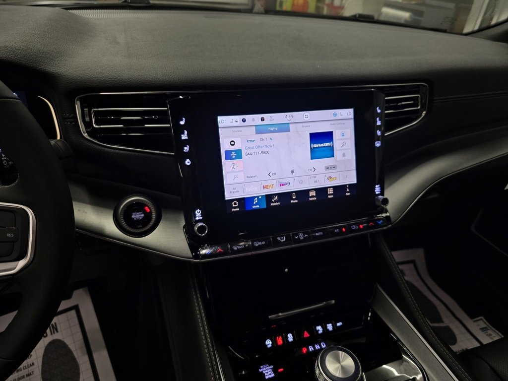 New 2025 Jeep Wagoneer L Series II w/ Premium Group I image 22