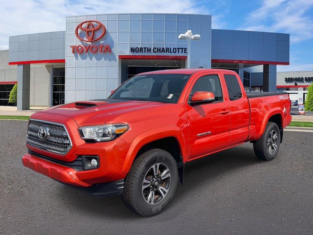 Used 2016 Toyota Tacoma TRD Sport AWD/4WD image 3