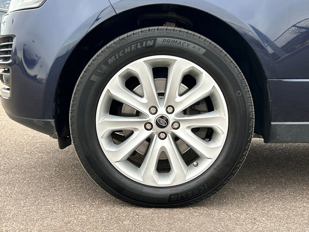 Used 2014 Land Rover Range Rover HSE image 28