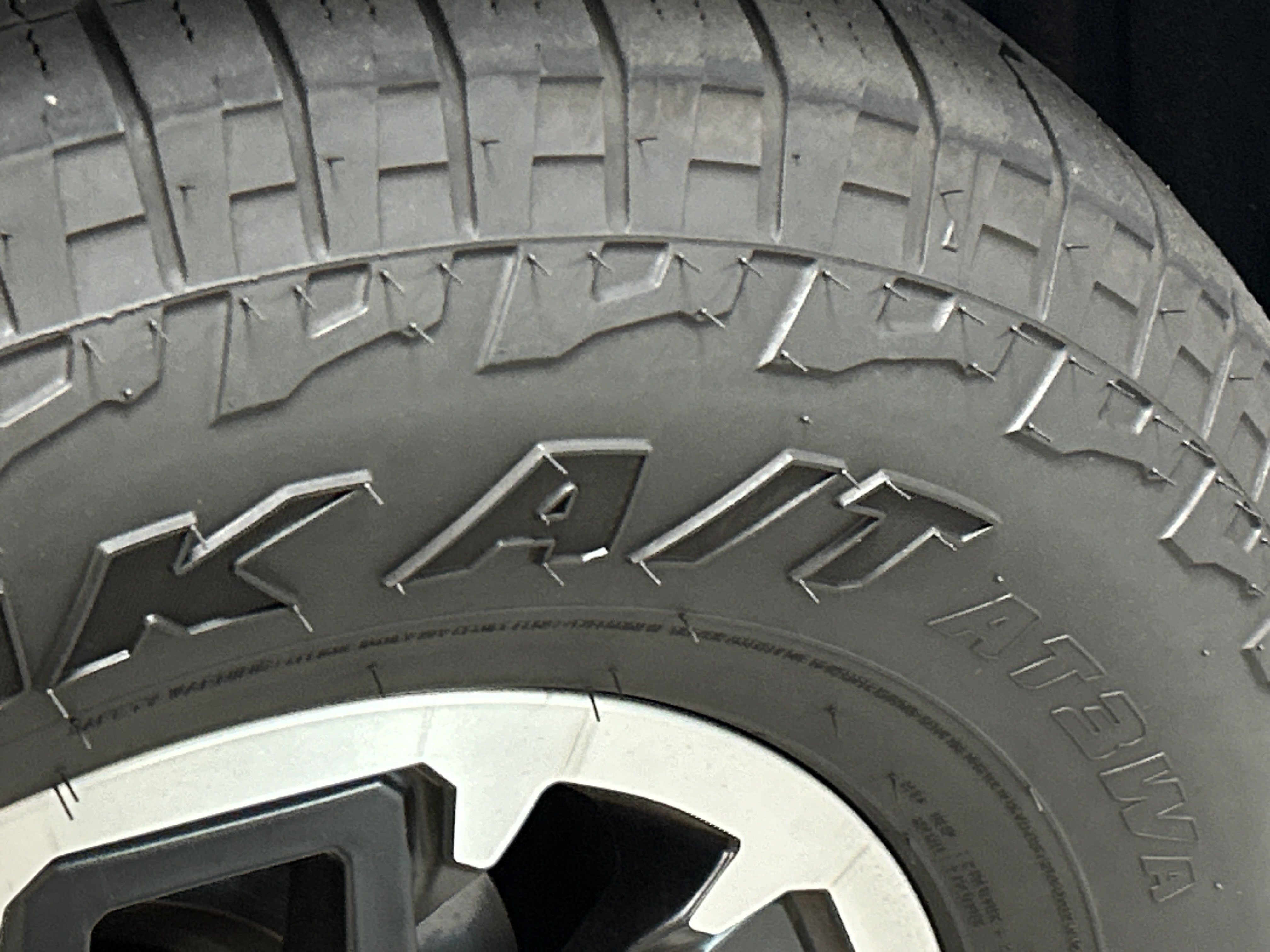 Certified 2025 Toyota Tacoma TRD Off-Road AWD/4WD image 12